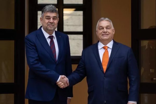 Orbán Viktor Bukarestbe érkezik