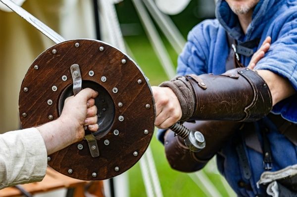Azt ígérik, visszarepítenek a lovagkorba