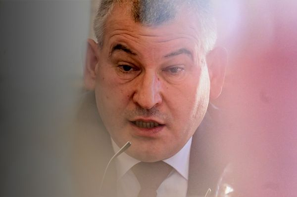 Eljött a pihenés ideje, visszalépett Gálfi