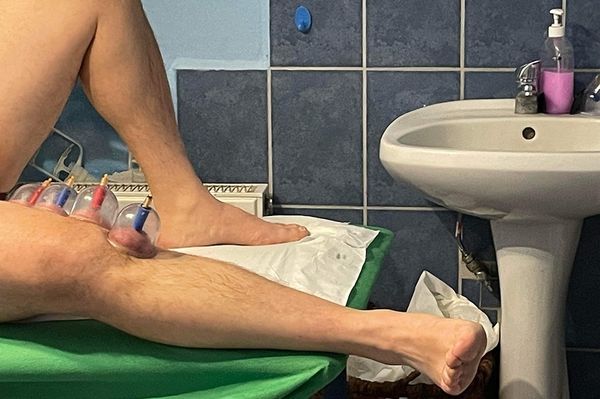 Hány kiló anyai szeretet kell egy térdsérüléshez?