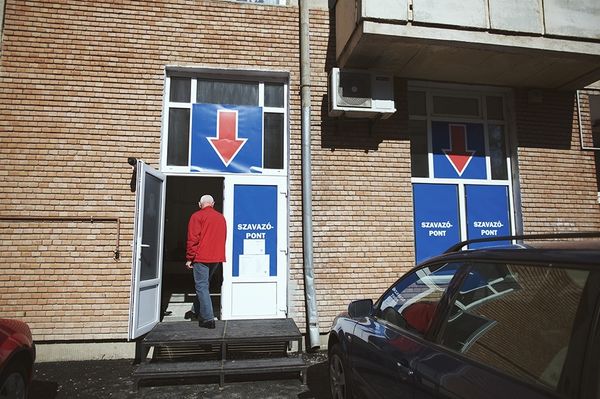Frissítve: Ennyien szavaztak koradélutánig