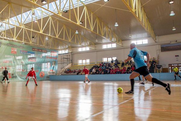 A sérült gyerekekért rúgják az örök ifjak