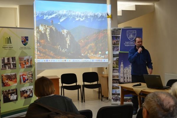 Képeskönyvet mutatnak be a Kárpátokról
