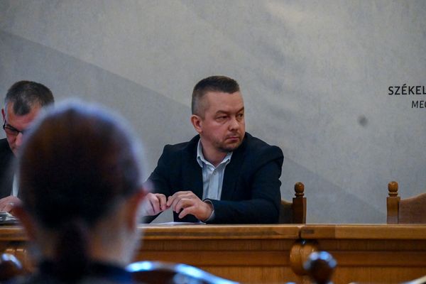 „Minősíthetetlen munkát végzett”, leváltanák az alpolgármestert (frissítve)