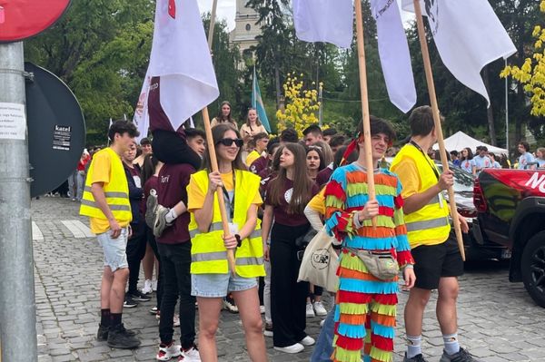 Így vonultak a diákok