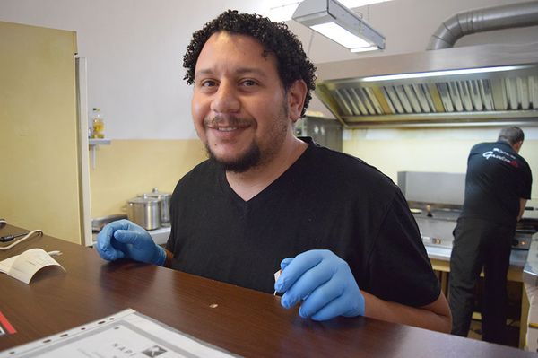 Karim: megtanultam, hogy mindenkire mosolyogjak