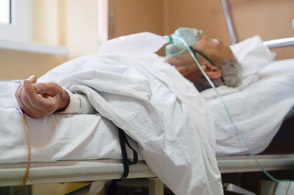 Szabad látogatni a súlyos beteget a kórházban