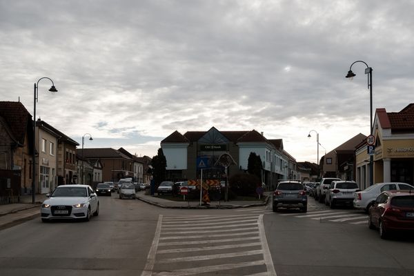 Visszaáll a forgalmi rend a vár körül