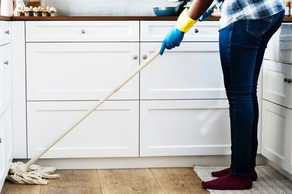 Utalványokban fizetnék az alkalmi háztartási munkát