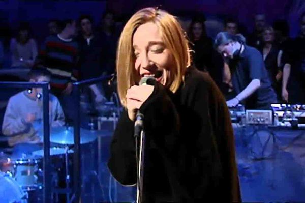 Süti hétfő jó zenével