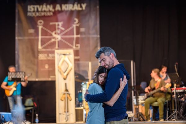 Fogynak a jegyek az erdélyi István, a királyra