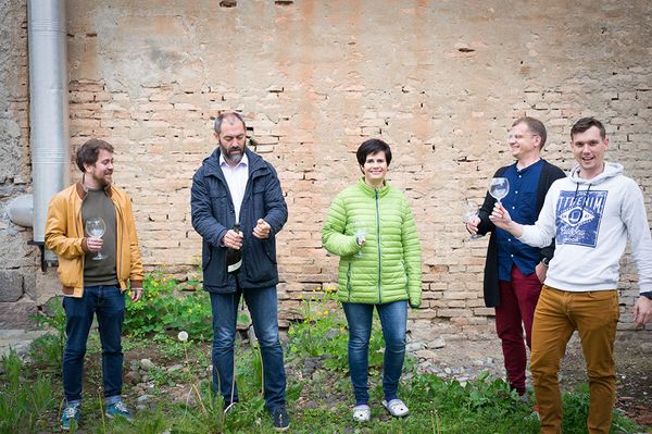 Pezsgőbontás: köszönjük, köszönjük, köszönjük!