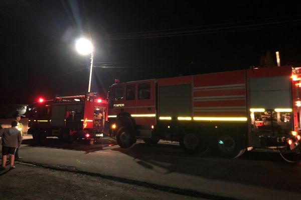 Tűz ütött ki Patakfalván szombat este