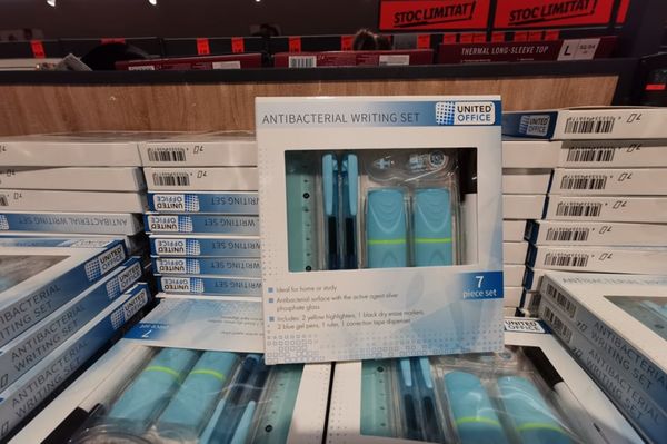 Reszkessetek, papírbacik!