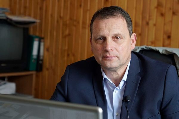 Felfüggesztették a szentegyházi polgármestert