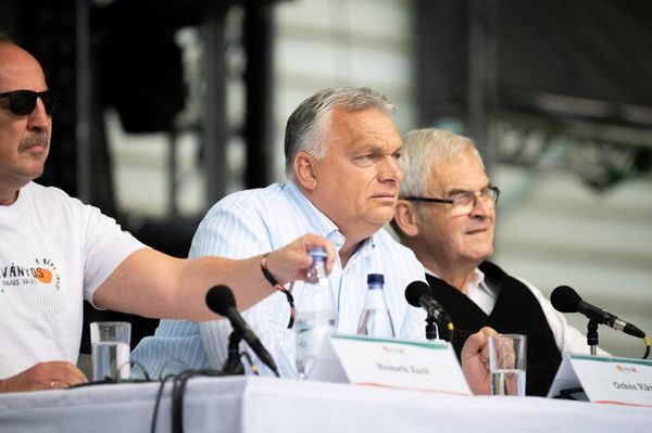 Behívatták a magyar nagykövetet Bukarestben