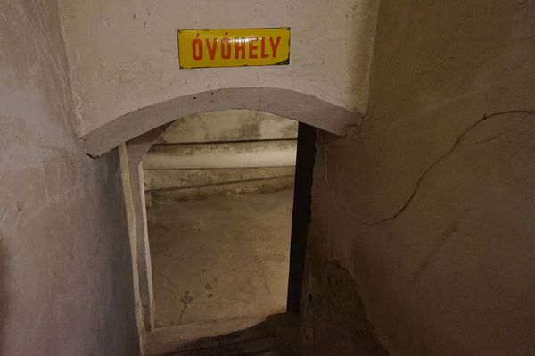 Te le mersz menni a sötétbe?
