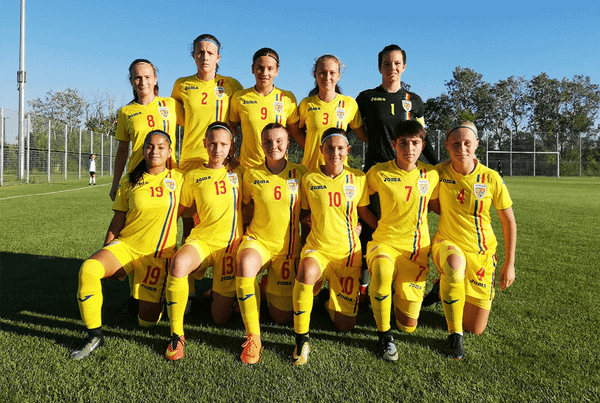 A román válogatottban fociznak a Vasas-lányok