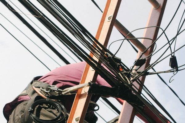 Visszatérnek az elektrikások