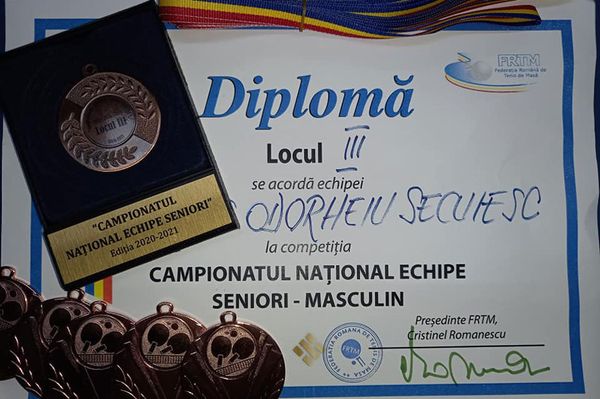 Ni, mit hozott a posta!