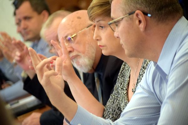 Élő közvetítés a városházáról