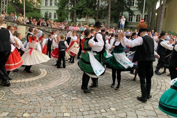 Összehangolták a jelenlévők szívverését
