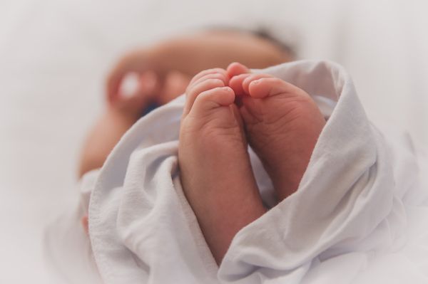 Az újszülöttek életük első napjától járhat a gyermeknevelési támogatás
