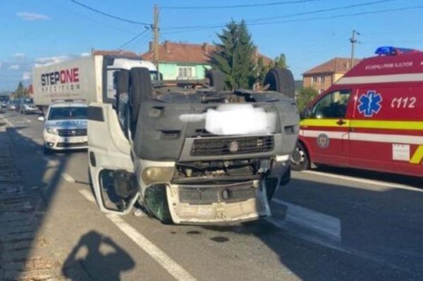 Kisbusz ütközött Balavásárnál, tizenegyen megsérültek