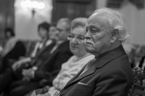 Több generáció gyermekeinek doktor bácsija volt