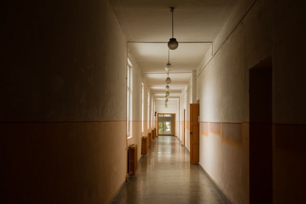 Fáztak a diákok az osztályban, felforgatják a Bányait