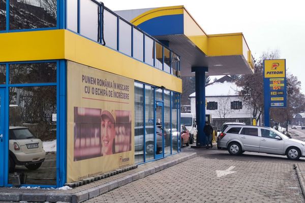 Annyit drágult a benzin, hogy jobb, ha gyalog mész