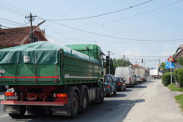 Jobb, ha nem a terelőúton közlekedsz pénteken