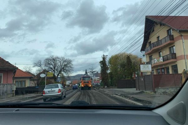 Folytatják az útburkolat marását a Bethlenfalvin