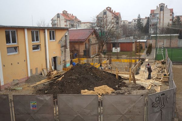 Így állnak a felújítási munkálatok a Bethlen Gábor iskolában