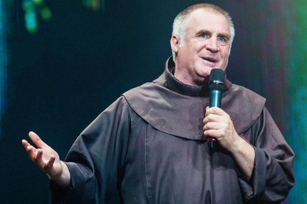 Böjte Csaba Udvarhelyre jön