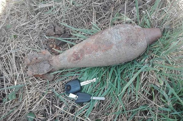 Bombát találtak Szentléleken