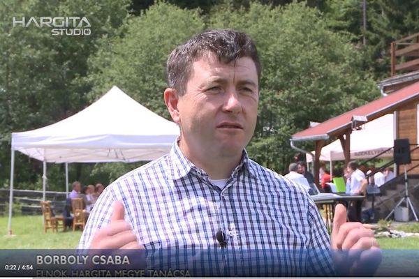Bréking: Borboly Csaba feltalálta az átlátszó maszkot
