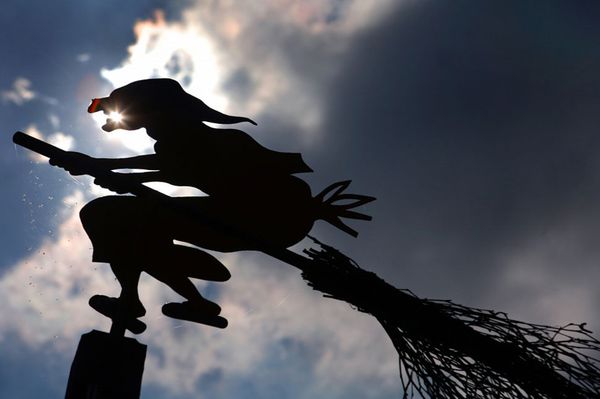 Luca napja – tilalmak, babonák és egyéb boszorkányságok