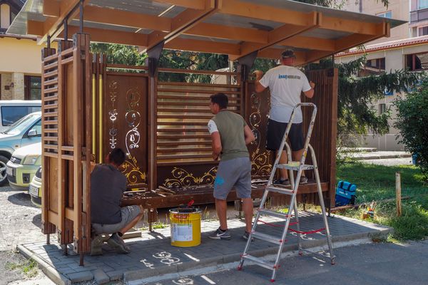 Csiszolják, hogy ne sértse a hátsód