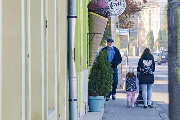 Ismét búcsúzunk a maszktól, a kijárási tilalomtól?