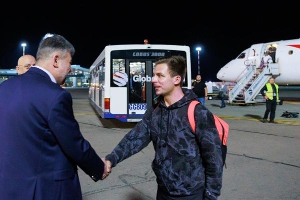 Hazahozták a crevediai robbanások egyik sérültjét Ausztriából