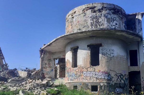 Nézd meg, hogy dől össze a csillagvizsgáló! (videóval)