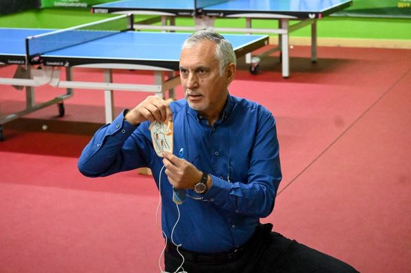 Defibrillátort hozott az asztaliteniszezők angyala