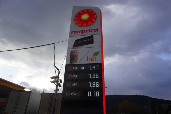 8 lej fölé ment az üzemanyag ára