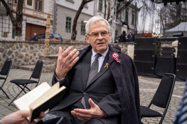 Tőkés László: elfogyott a levegő körülöttünk, de nem adjuk fel