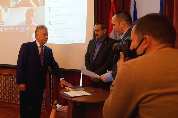 Elfogadta a parlament a helyi mandátumok meghosszabbítását