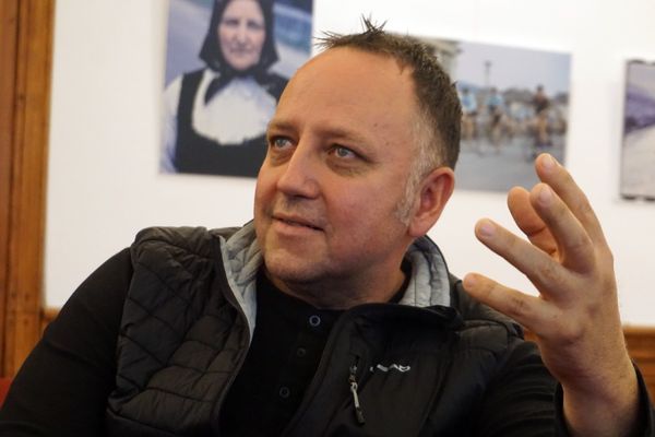 Nem csak az maradt meg, hogy a kenyér barna, s a szalámi pocsék