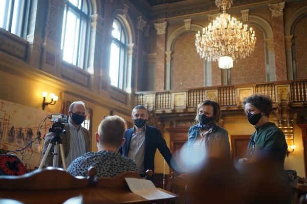 Élő közvetítés az áprilisi tanácsülésről