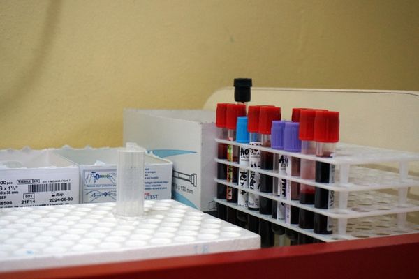 Fújta a szeszt, de nem engedte, hogy vért vegyenek