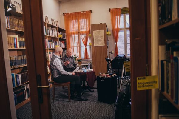 A fájdalom mindig anyanyelveden nyöszörög belőled